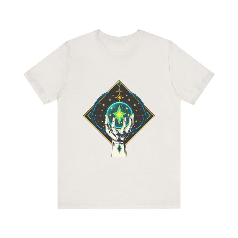 T-Shirt mit leuchtendem Kristallmotiv, himmlisch-mystisches Geschenk Bild 6