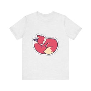 Niedliches T-Shirt mit schlafendem Fuchs im zusammengerollten Zustand, Geschenk für Tierliebhaber Bild 2