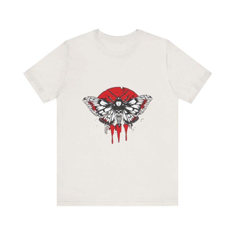 T-Shirt mit Mottenschädel-Flügeln im Grunge-Stil, trendiges Grunge-Shirt, alternatives Streetwear-Geschenk Bild 6