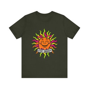 T-Shirt mit schmelzender, lächelnder Sonne im psychedelischen 70er-Jahre-Retro-Stil, psychedelisches 70er-Jahre-T-Shirt, cooles Hippie-Geschenk Bild 8