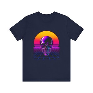 Chrome Skull Neon Perspective Synthwave Retro 80er T-Shirt, Synthwave Retro Tee, Retrowave Geschenk Bild 12