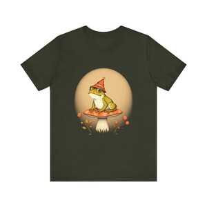 T-Shirt mit Frosch und Hut im Cottagecore-Stil, verspieltes Cottagecore-T-Shirt, Cottagecore-Geschenk Bild 8