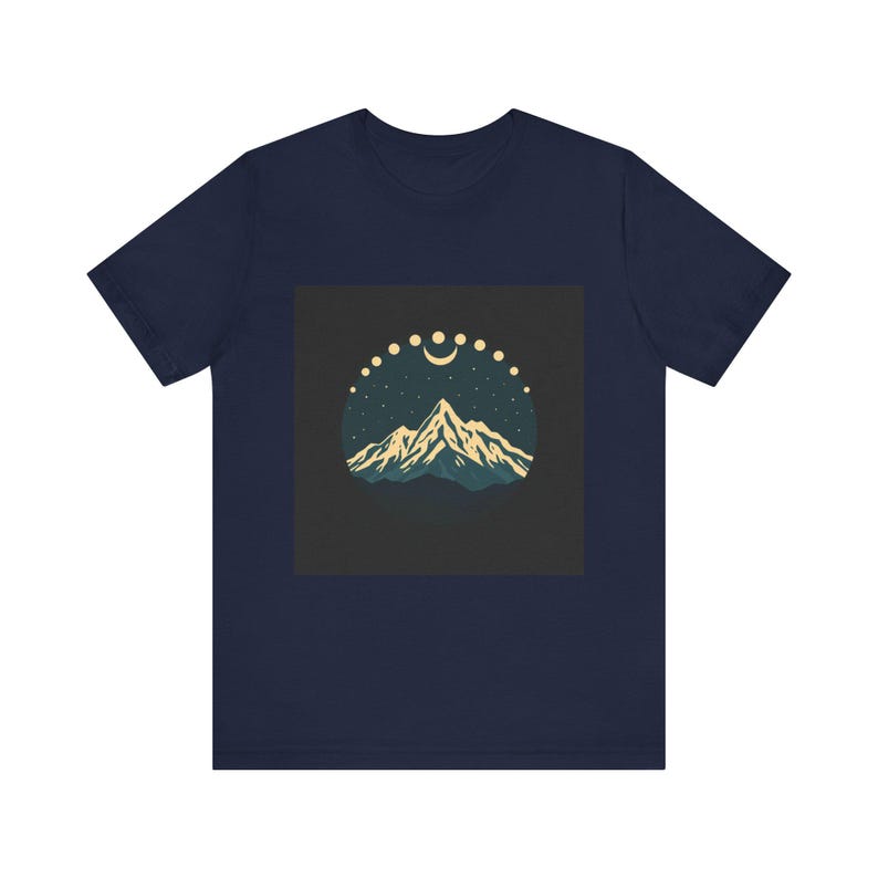 Himmlische Berg Mond T-Shirt, Retro Mond Phasen T-Shirt, Nachthimmel Natur Abenteuer Geschenk Bild 6