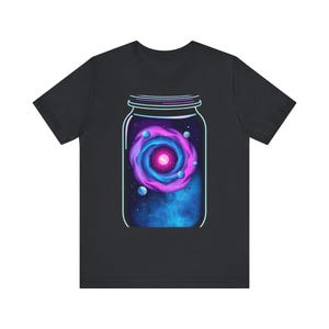 Galaxienwirbel im Glas – Weltraum-T-Shirt, Geschenk für Weltraumfans Bild 9