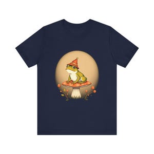 T-Shirt mit Frosch und Hut im Cottagecore-Stil, verspieltes Cottagecore-T-Shirt, Cottagecore-Geschenk Bild 12