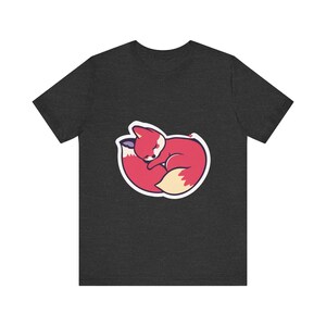 Niedliches T-Shirt mit schlafendem Fuchs im zusammengerollten Zustand, Geschenk für Tierliebhaber Bild 11