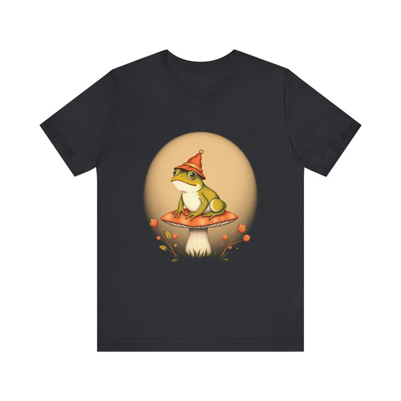 T-Shirt mit Frosch und Hut im Cottagecore-Stil, verspieltes Cottagecore-T-Shirt, Cottagecore-Geschenk Bild 9
