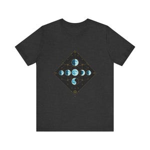 T-Shirt mit Mondphasen-Motiven, himmlisch-mystisches Geschenk Bild 5