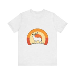 T-shirt rétro avec silhouette d'animaux sauvages, t-shirt graphique vintage, cadeau d'aventure dans la nature image 2