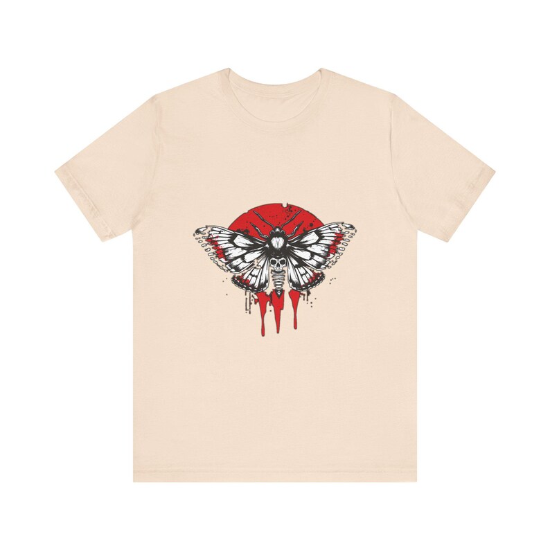 T-Shirt mit Mottenschädel-Flügeln im Grunge-Stil, trendiges Grunge-Shirt, alternatives Streetwear-Geschenk Bild 5
