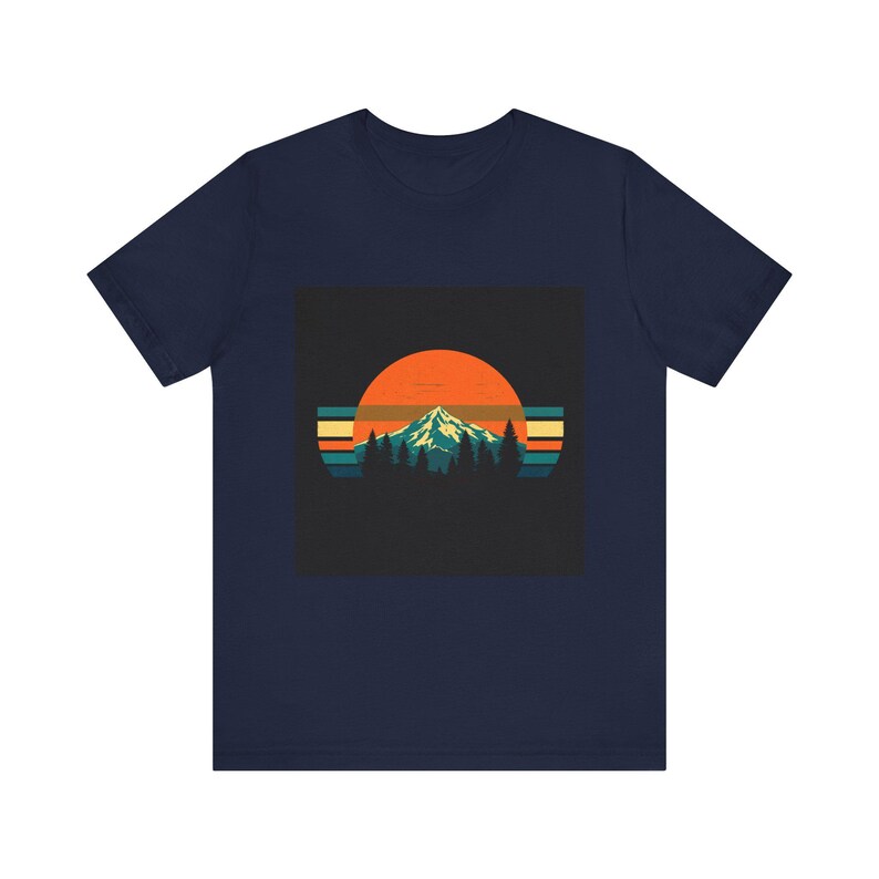 Retro Berg Sonnenuntergang T-Shirt, Vintage Natur Wandern T-Shirt, Outdoor Abenteuer Geschenk Bild 2