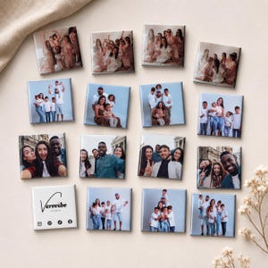 K&ouml;nnte beinhalten: Eine Sammlung von vierzehn quadratischen Fotomagneten mit verschiedenen Gruppenportr&auml;ts von Familien und Freunden sowie einem wei&szlig;en quadratischen Magneten mit dem schwarzen Text Verovibe Studio und Social-Media-Symbolen f&uuml;r Instagram, Pinterest, TikTok und Facebook.