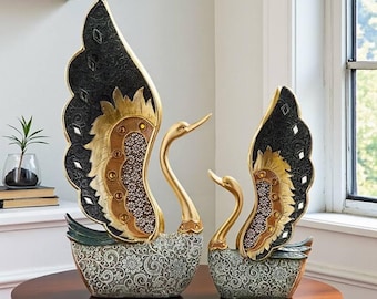 Luxury Swan Resin Figurines, Elegant Home Decor Sculptures, Nordic Art Ornaments, Swan Couple Figurine, Handcrafted Resin Art, Unique Gift