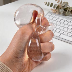Klar glitterkristall squishyboll, transparent långsamt stigande, ASMR krispig klämleksak, fidgetleksak för vuxna, söt skrivbordsdekoration