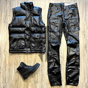 Herrkostym i läder med vadderad väst och cargobyxor | Outfit i äkta läder | Utility-set | Biker Streetwear