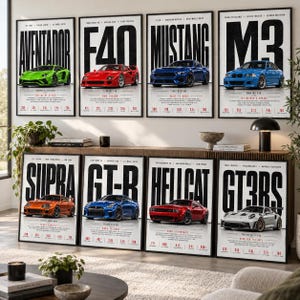 Pode incluir: Uma coleção de oito quadros de parede emoldurados apresentando carros esportivos icônicos, incluindo Lamborghini Aventador, Ferrari F40, Ford Mustang, BMW M3, Toyota Supra, Nissan GT-R, Dodge Hellcat e Porsche GT3RS com especificações.