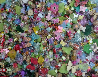 Teeny Tiny Bug Salad Trinket Mystery Scoop Bag