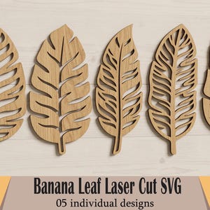 Puede incluir: Un letrero de madera rústica con la frase "Welcome to our home" en letras blancas. El letrero presenta un acabado envejecido y un diseño sencillo y acogedor.