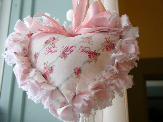 Items similar to Shabby Cottage Chic Rag Quilt Heart Handmade from ...