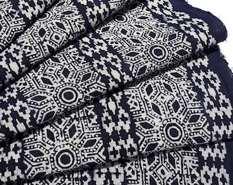 Tissu thaïlandais imprimé à la main, tissu en coton naturel, tissu Hmong par mètre, tissu tribu des collines, tissu vintage, tissu batik, bleu indigo HFI9