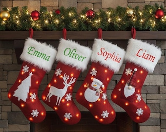 Personalisierter Namensstrumpf mit Lichtern - Rote Plüsch-Weihnachtssocke & Kunstpelz-Manschette