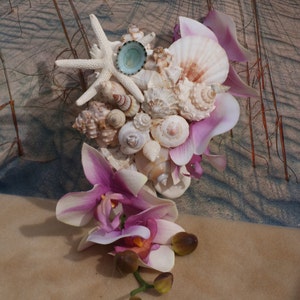 Flower Girl or Jr. Bridesmaid Handheld Seashell and Flower Bouquet / Beach Bouquet