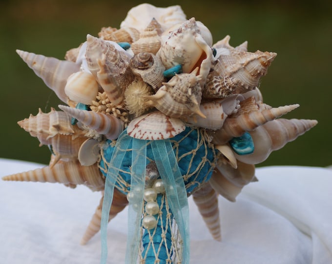 Blue Seashell Bouquet / Beach Wedding/ Destination Wedding/ Seaside Wedding/