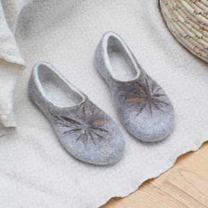 Felted slippers for women in milk white, grey and little bit of tan image 1