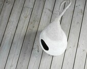 Cat house Cat bed Felted cat cave Cat furniture Pet house Beige white Dog bed Cat home decor Handmade cat bedding