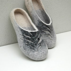 Felted slippers for women in natural grey and milk white image 1