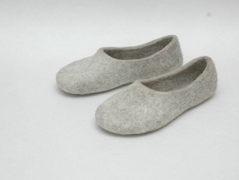 Felted slippers for women Home shoes in charcoal grey or beige colors image 3