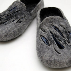 Felted slippers for men - Woolen clogs for cooler days at home