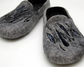 Felted slippers for men - Woolen clogs for cooler days at home