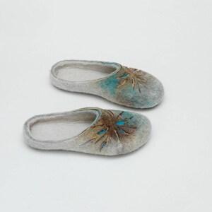 Felted slippers Woman home shoes Grey Brown Beige Tan Turquoise Aqua Traditional felt Sun slippers Handmade Women shoes image 4