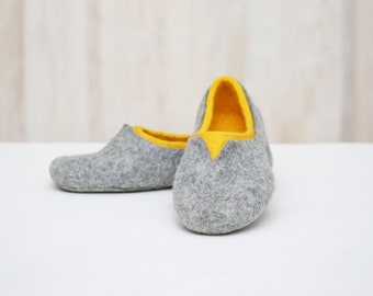 Felted slippers for women - grey / yellow home shoes - Natural woolen clogs - Boiled wool slippers - Bedroom slippers