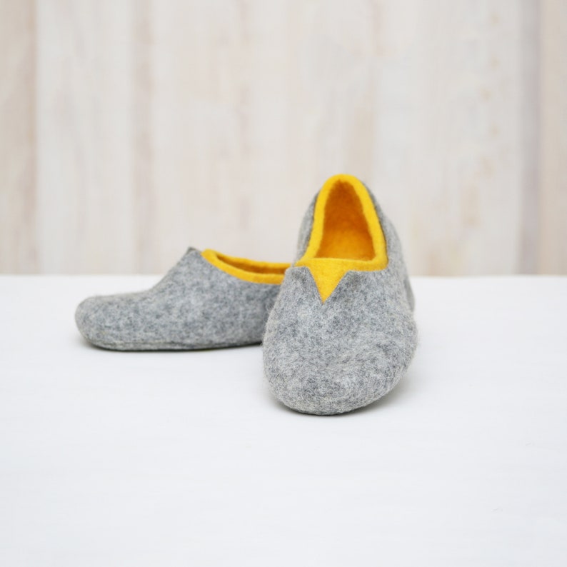 Felted slippers for women grey / yellow home shoes Natural woolen clogs Boiled wool slippers Bedroom slippers image 1