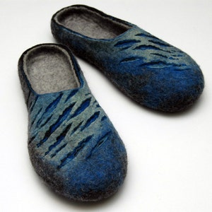 Felted slippers for men made of boiled wool - house shoes in blue, grey shades