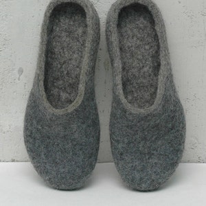 Felted slippers for women Home shoes in charcoal grey or beige colors image 2