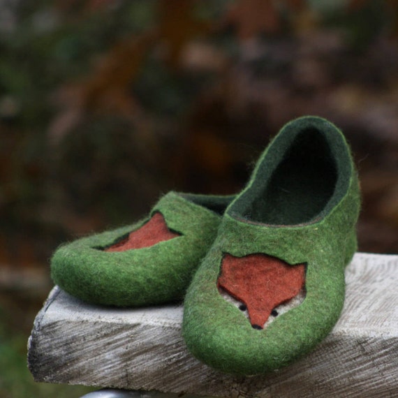 Felted slippers for women - Green slippers for a fox lover