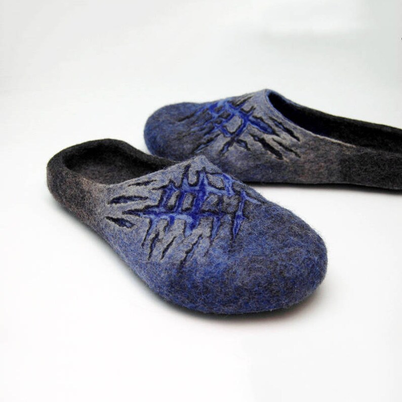 Felted slippers Mens slippers Woolen clogs Valenki Men home shoes Men house shoes Felted clogs Handmade slippers image 6