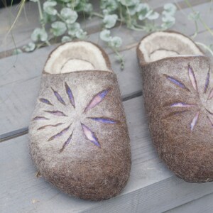 Felted slippers for Women in shades of beige and brown, lilac, purple, rose, and pink image 7