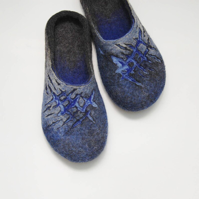 Felted slippers Mens slippers Woolen clogs Valenki Men home shoes Men house shoes Felted clogs Handmade slippers image 5