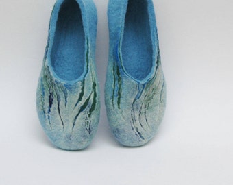 Pantofole in feltro da donna - scarpe da casa - Azzurro cielo - Pantofole fatte a mano - Scarpe invernali da donna - Regalo per lei - Pantofole di Natale - Valenki