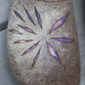 Felted slippers for Women in shades of beige and brown, lilac, purple, rose, and pink image 3