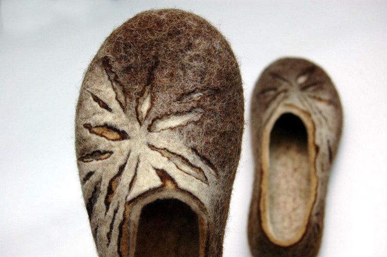 Felted slippers for Women in shades of beige and brown image 2