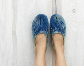 Women’s Hand-Felted Wool Slippers – Navy Blue and Mint – 100% Natural Wool, Lightweight, Breathable, Barefoot Style Indoor Shoes