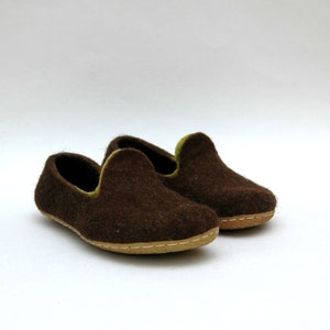 Felted men shoes in brown and green - with sewed caoutchouc rubber soles - made of boiled wool