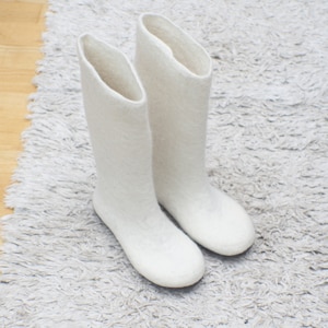 Winter wedding boots for bride - made of milk white natural non-dyed organic wool