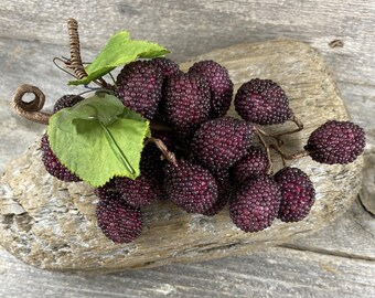 Vintage Beaded Sugar Grapes Cluster – Amethyst Purple Lucite Leaf, Mid Century Decor