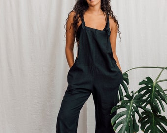 black dungaree outfit